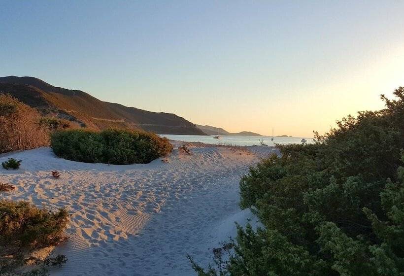 Отель Village Camping  De L Ostriconi