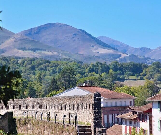 هتل Vvf Résidence Pays Basque Saint Jean Pied De Port