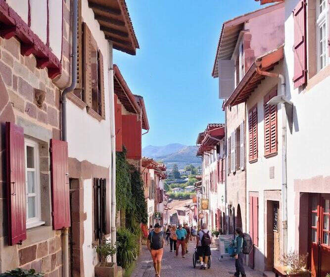 هتل Vvf Résidence Pays Basque Saint Jean Pied De Port