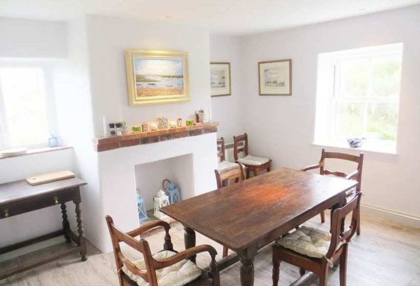 Island House...unique Situation With Harbour Views