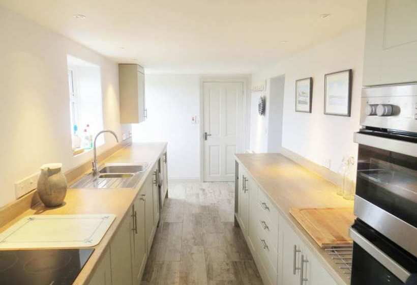 Island House...unique Situation With Harbour Views