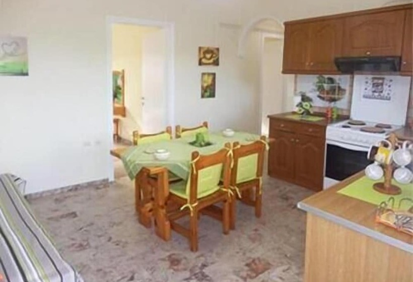 Katerina Pool Apartments