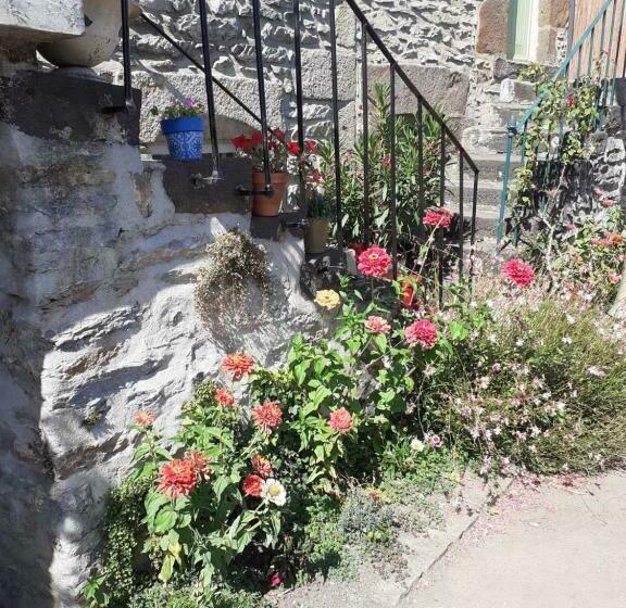 Le Refuge Des Alpes Mancelles