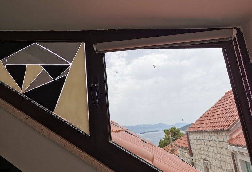 M & J Central Suites