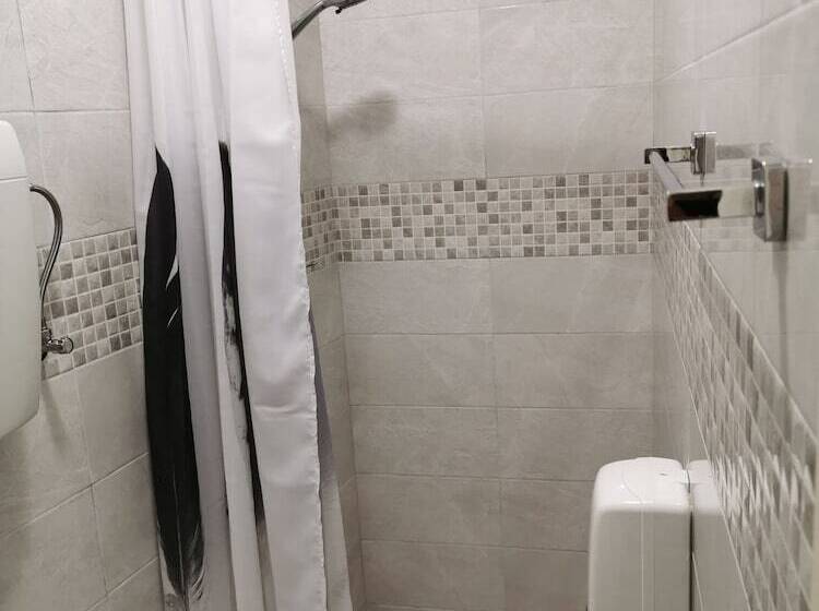 M & J Central Suites