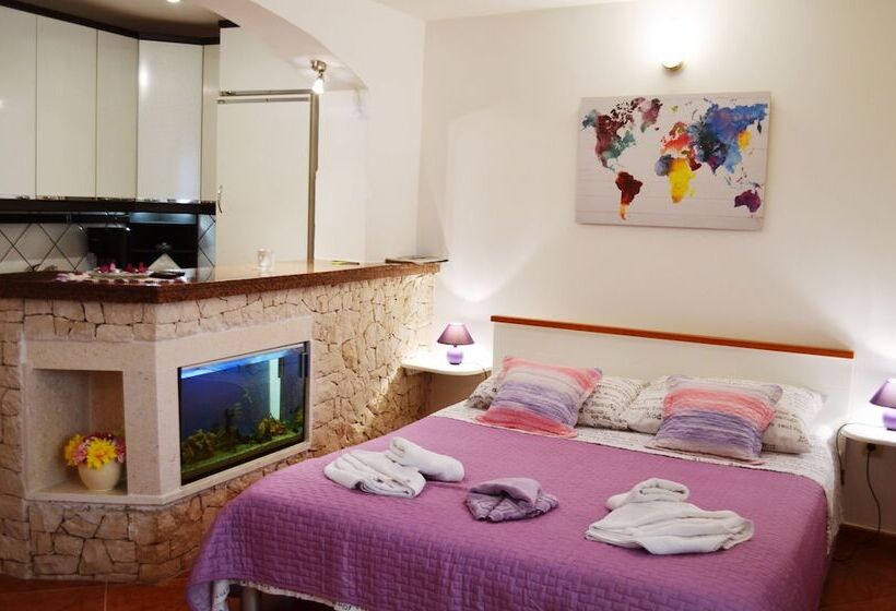 M & J Central Suites