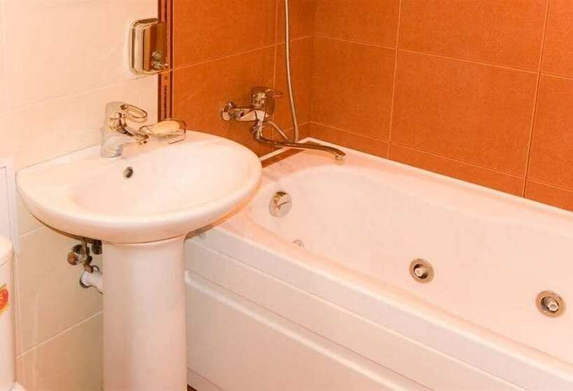 Megapolis Apartments On Nikitinskaya Street 21 – Apt 70