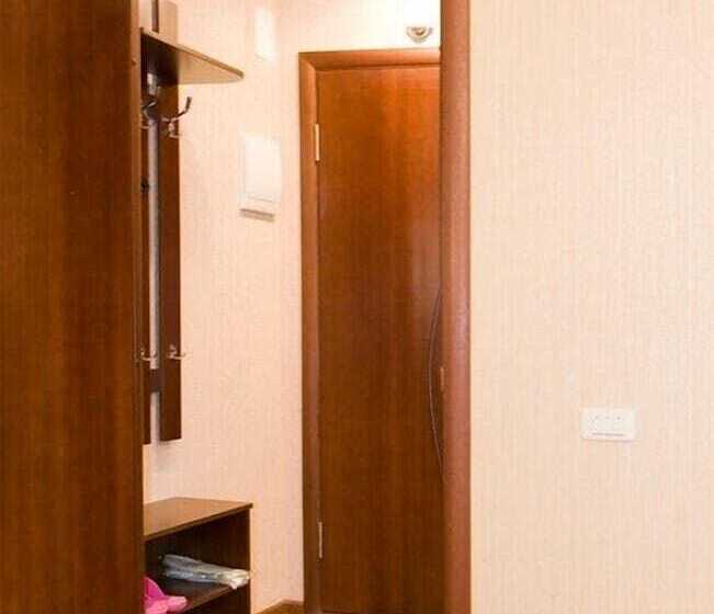 Megapolis Apartments On Nikitinskaya Street 21 – Apt 70