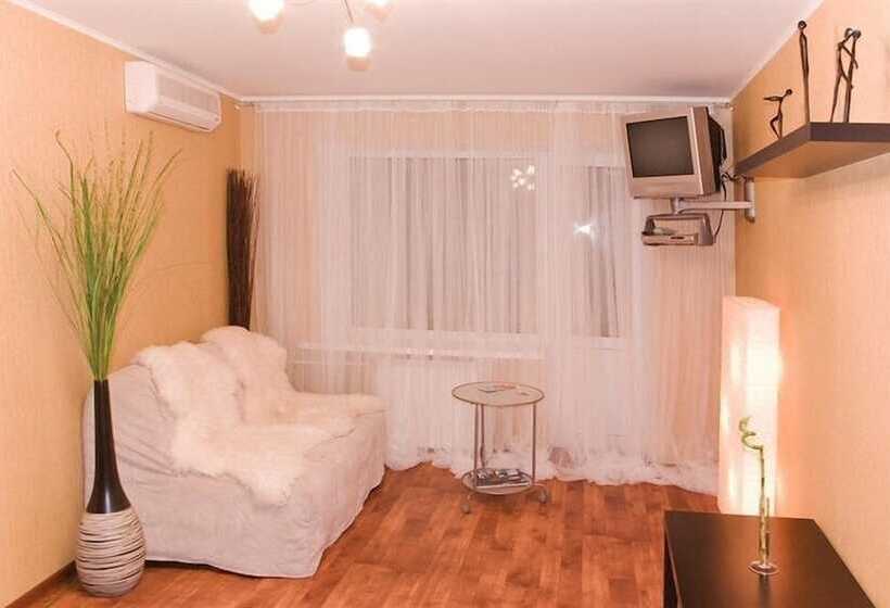 Megapolis Apartments On Nikitinskaya Street 21 – Apt 70