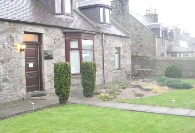 بنسيون Beeches Guest House