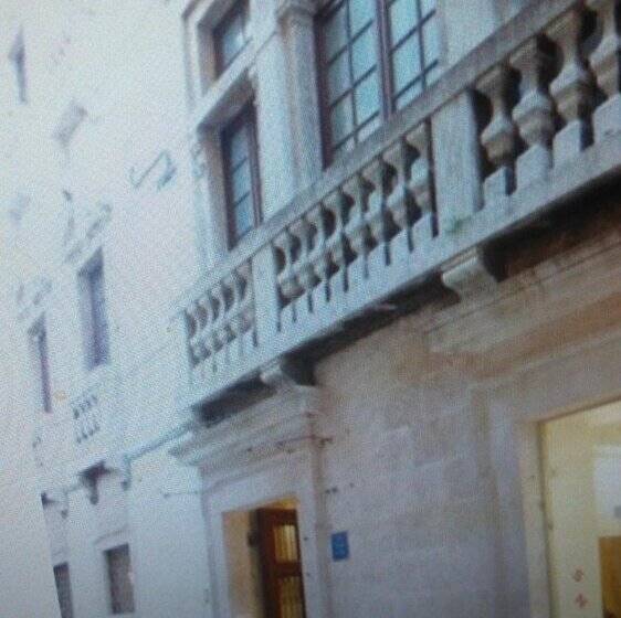 פנסיון Inchy Accommodation