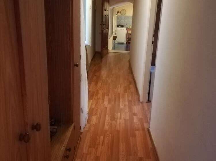 פנסיון Inchy Accommodation