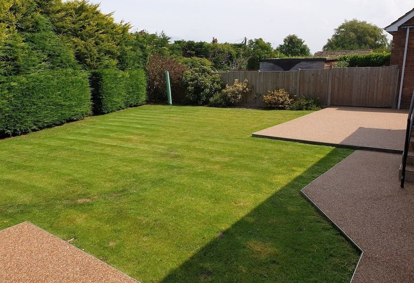 Rosie S  Lovely Detached Bungalow