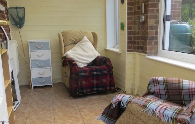 Rowan House.......within 5 Minutes Of Clifftops