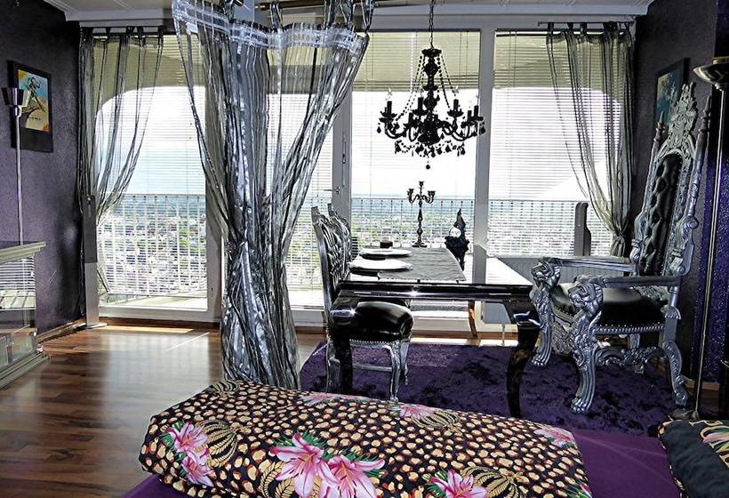 Sky Romantic Room En La Torre Del  Augsburg 33. Piso