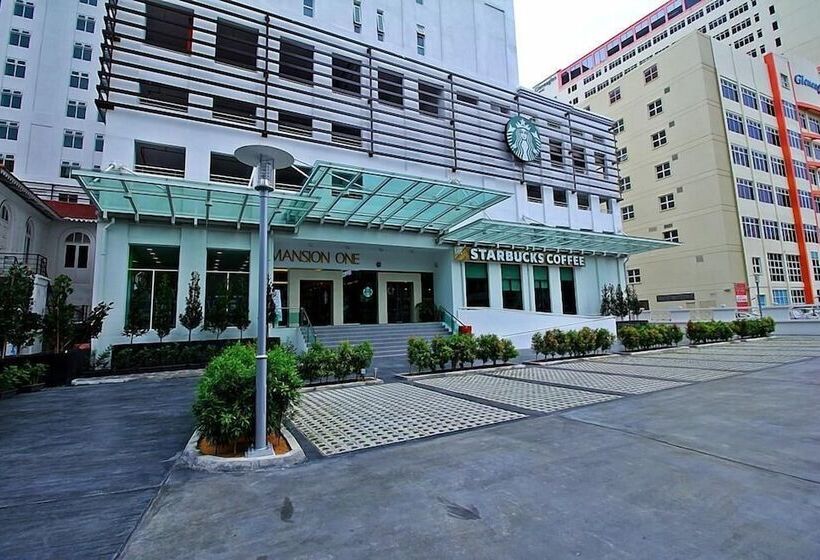 Staynest Suites At Gurney Drive