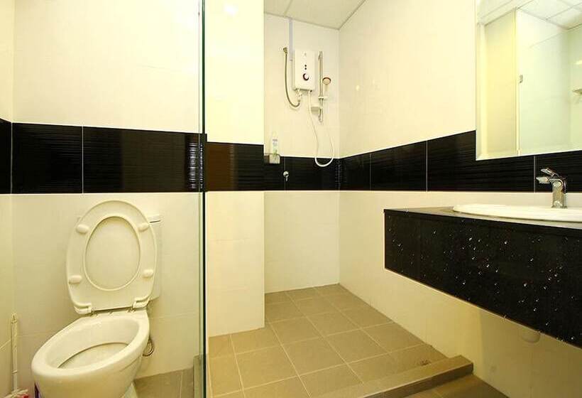 Staynest Suites At Gurney Drive