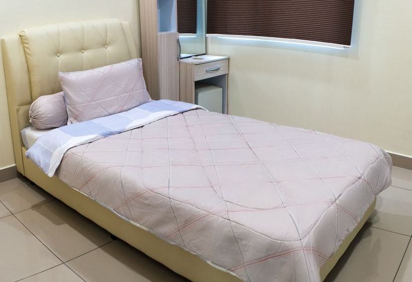 Summerton Luxury Suites By D Imperio Homestay