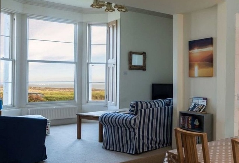 Tensea  Charming 3 Bed Apartment In North Berwick