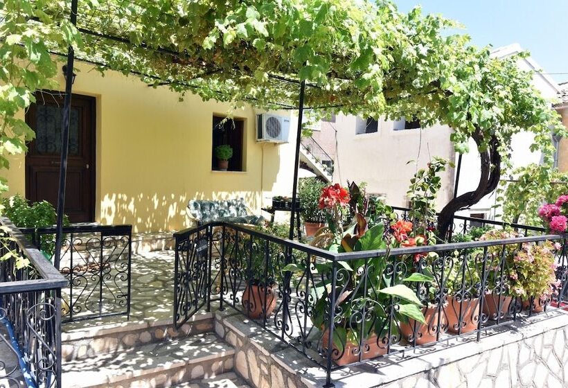 Traditional Greek Maisonette In Antiperni Village