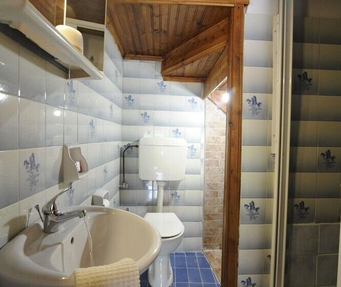 Traditional Greek Maisonette In Antiperni Village