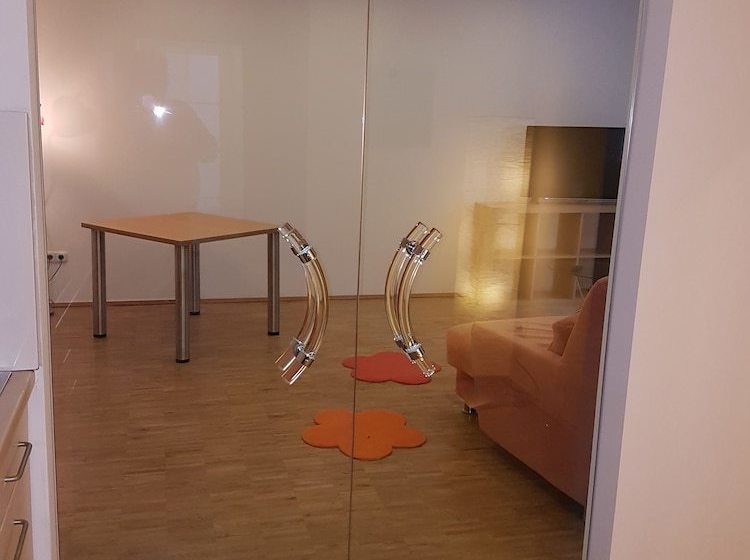 Wohnen Im Souterrain Einer Villa