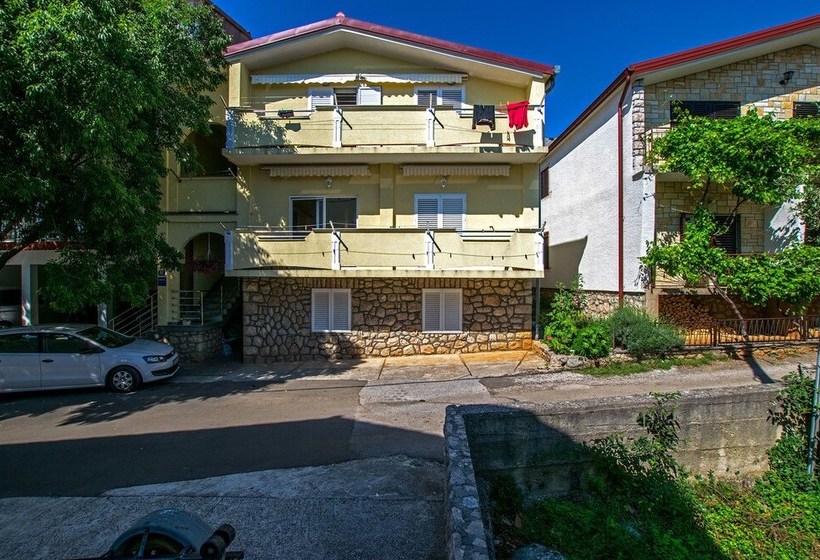 Apartmani Starigrad Paklenica   Danijel