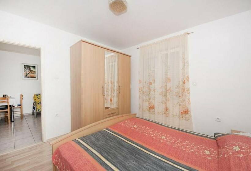 Apartments Jasenka Supetar