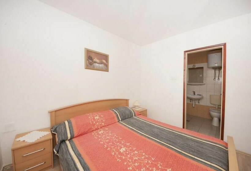 Apartments Jasenka Supetar