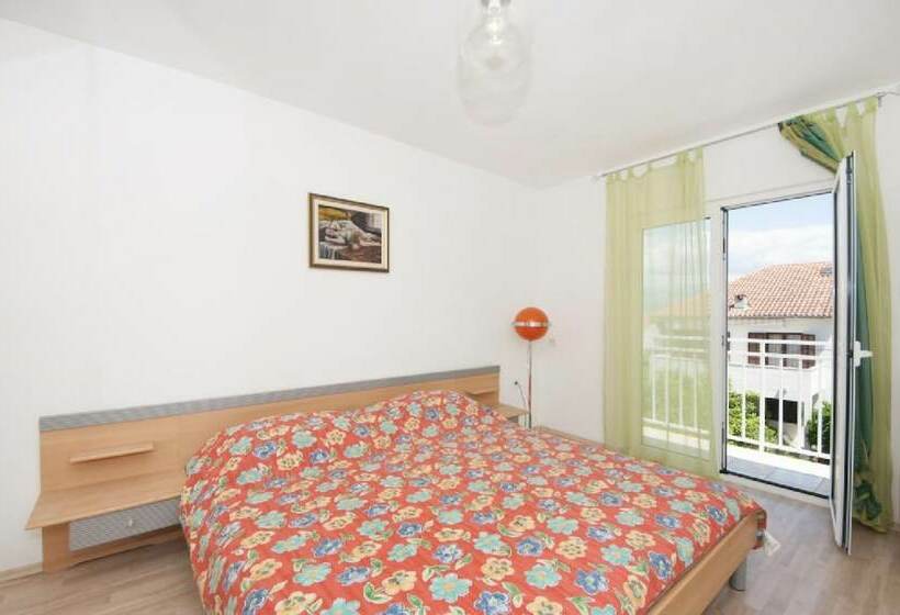 Apartments Jasenka Supetar