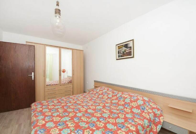 Apartments Jasenka Supetar