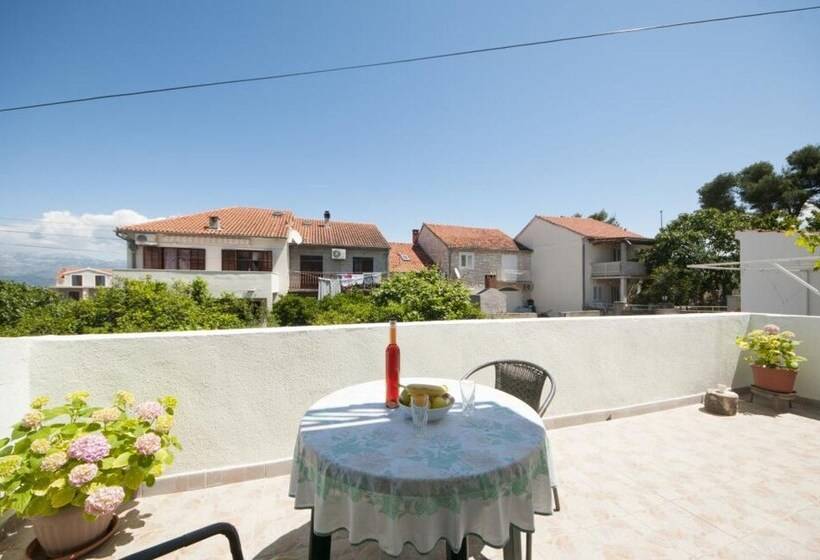 Apartments Jasenka Supetar