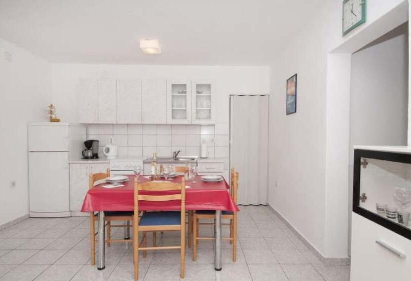 Apartments Jasenka Supetar