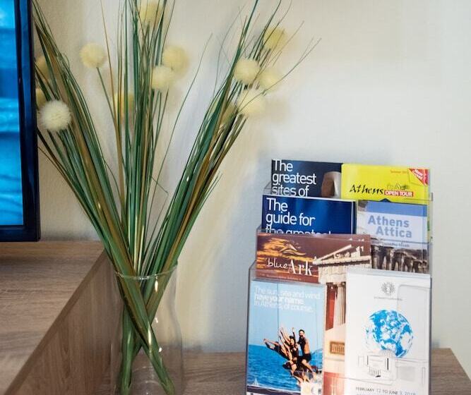 Blue Ark Athenian Nest