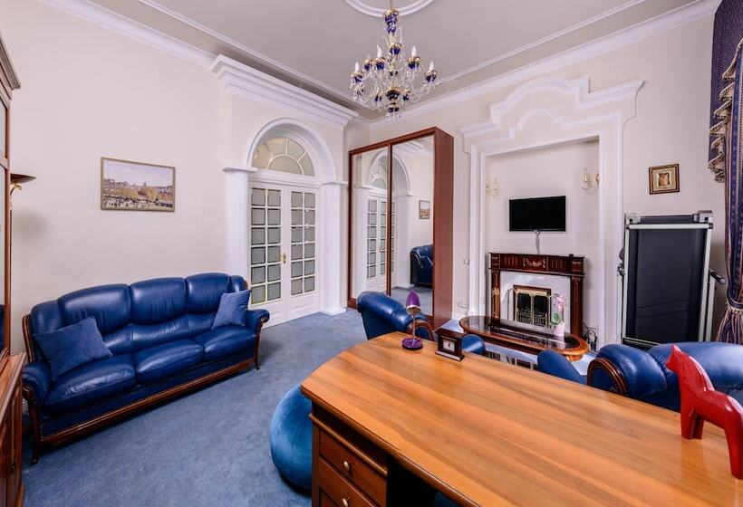 Funny Dolphins Apartments Moscow City