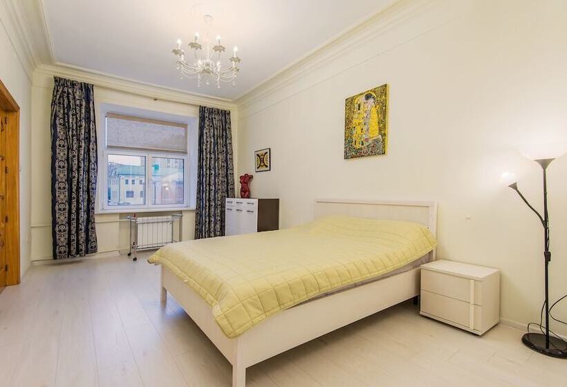 Gm Apartment Smolenskaya Sennaya 27