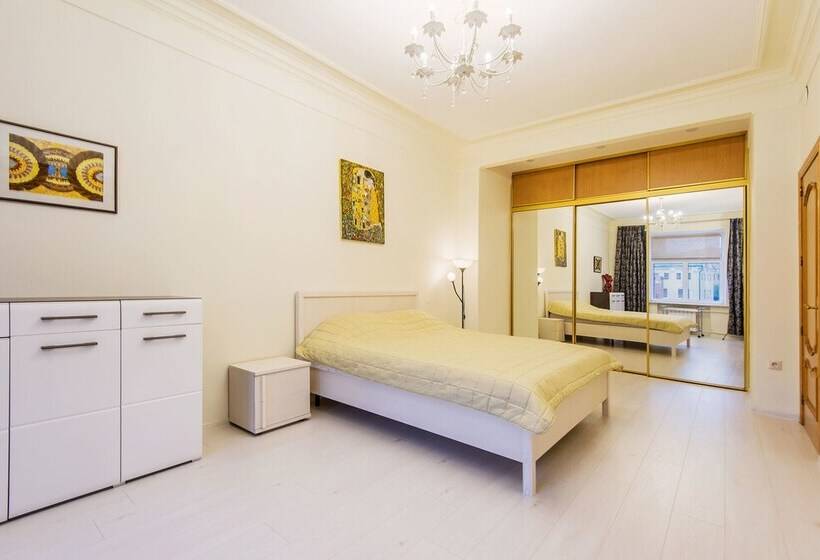 Gm Apartment Smolenskaya Sennaya 27