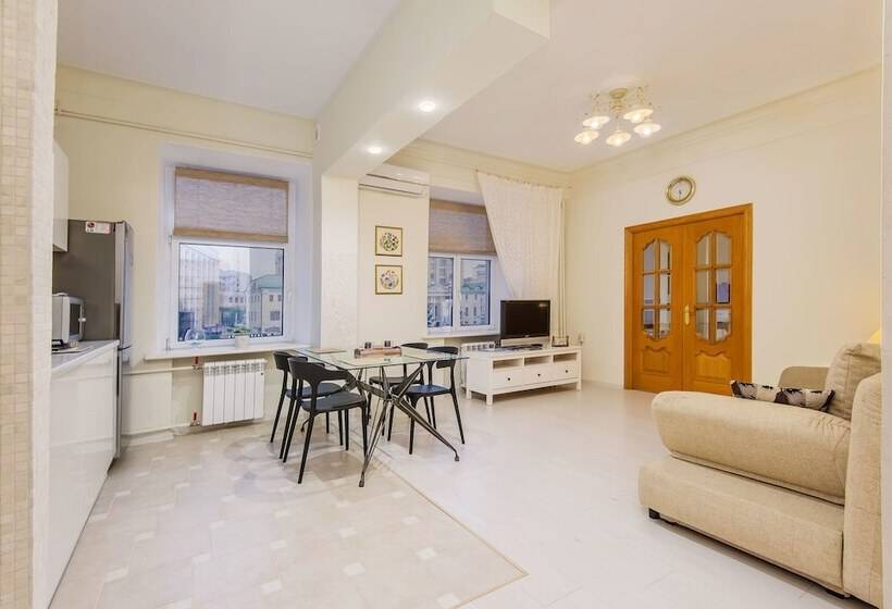 Gm Apartment Smolenskaya Sennaya 27