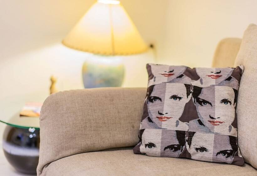 Gm Apartment Smolenskaya Sennaya 27