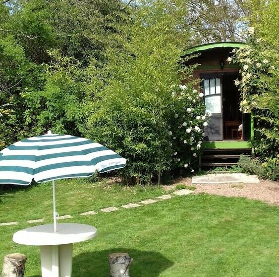 Отель La Roulotte De L Albizia