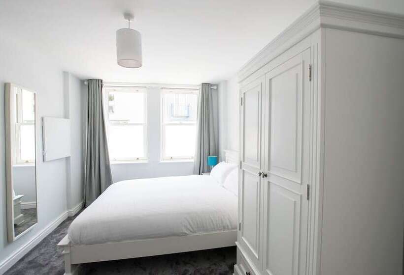 Large Garden Apartment Central Bristol