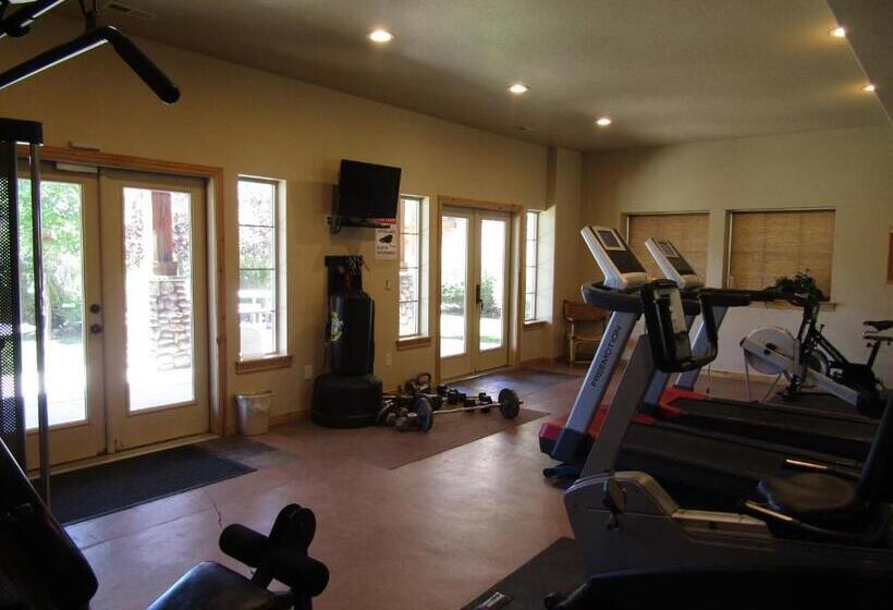 Luxury Townhouse In Wolf Creek