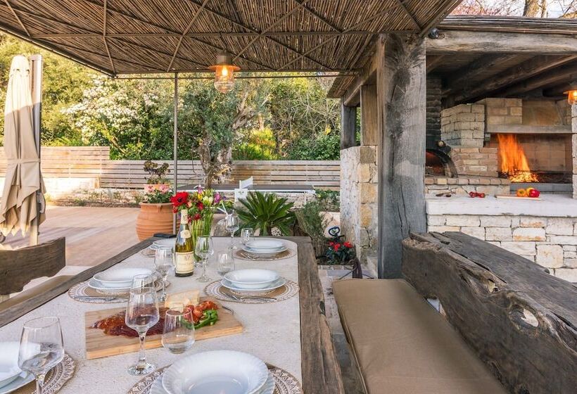 Melithea Seaview Villa