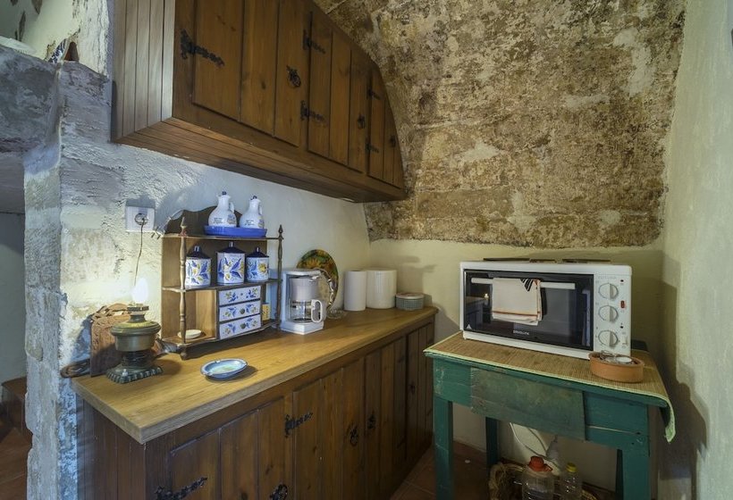 Moundros 1620 Venetian Residence