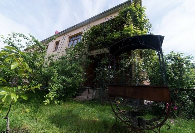 Orhideya Park Cottage