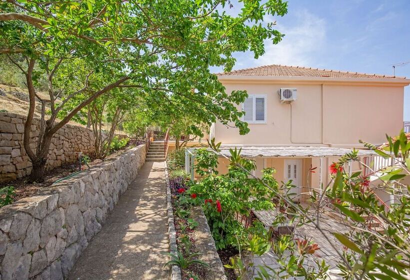 بنسيون Apartments Elica