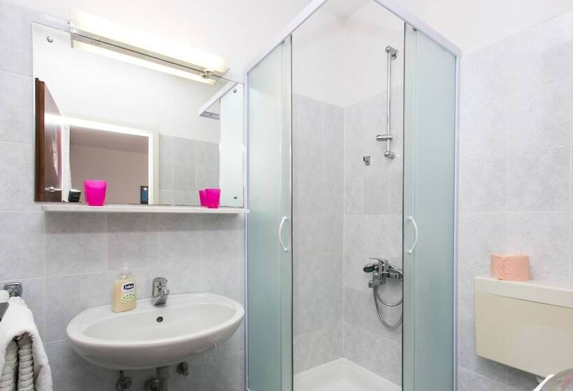 פנסיון Guest House Zec Lopud