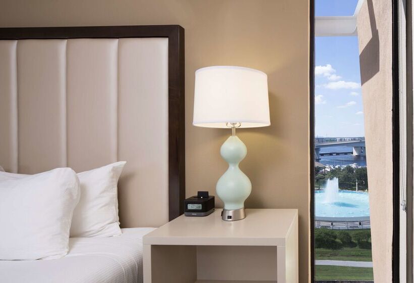 Doubletree By Hilton Hotel Jacksonville Riverfront