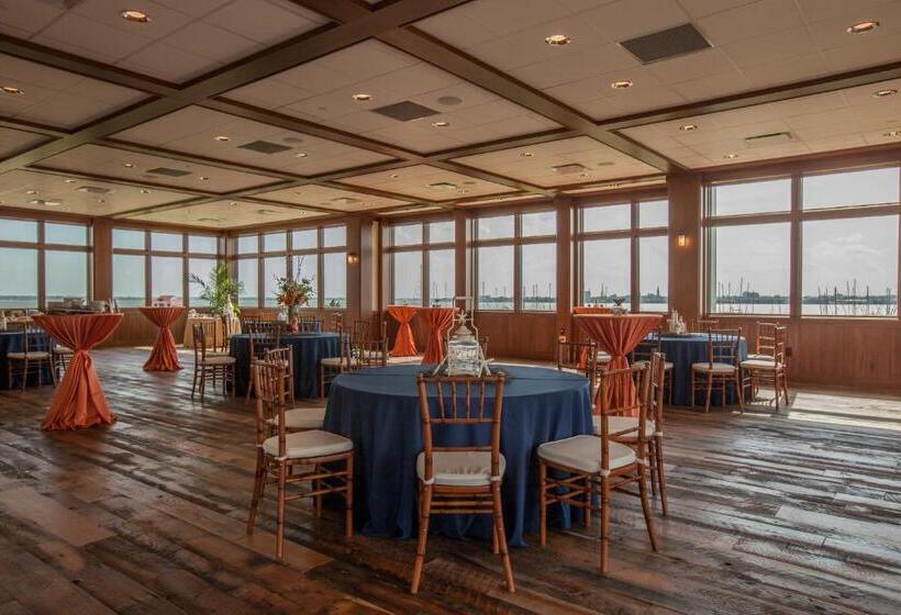 Harborside At Charleston Harbor Resort And Marina