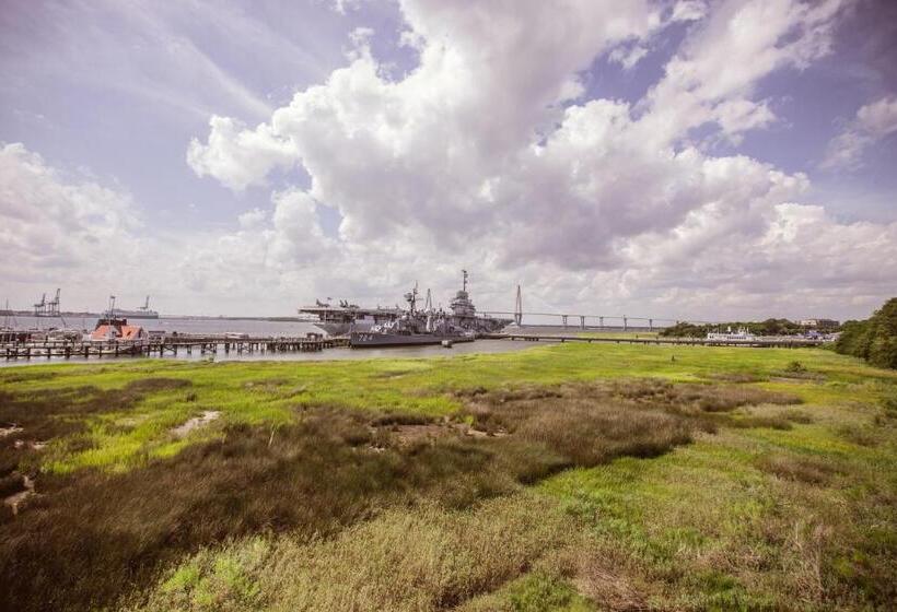 Harborside At Charleston Harbor Resort And Marina
